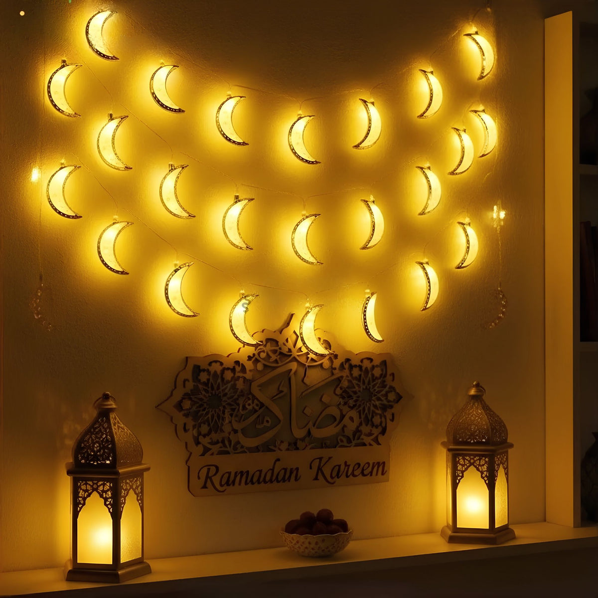 Warm LED 10-Crescent Moon Fairy Light String in 2AA for Party and Room Decor